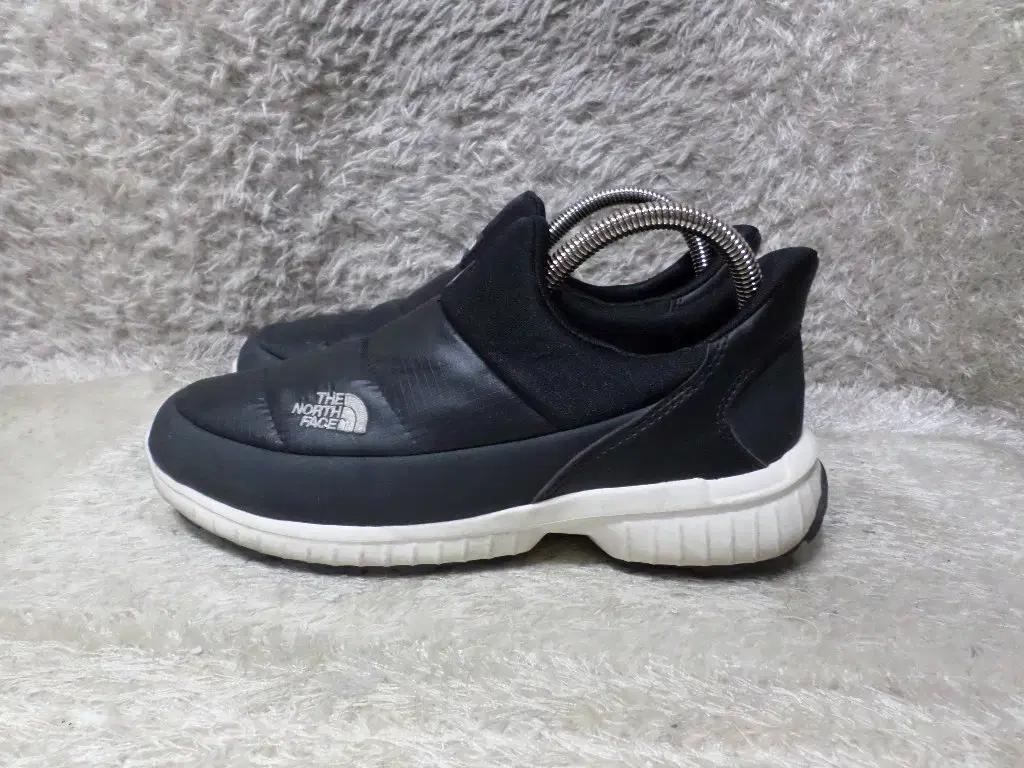 휘리릭구제 230 노스페이스 패딩 신발 운동화 블랙 유광 방한화