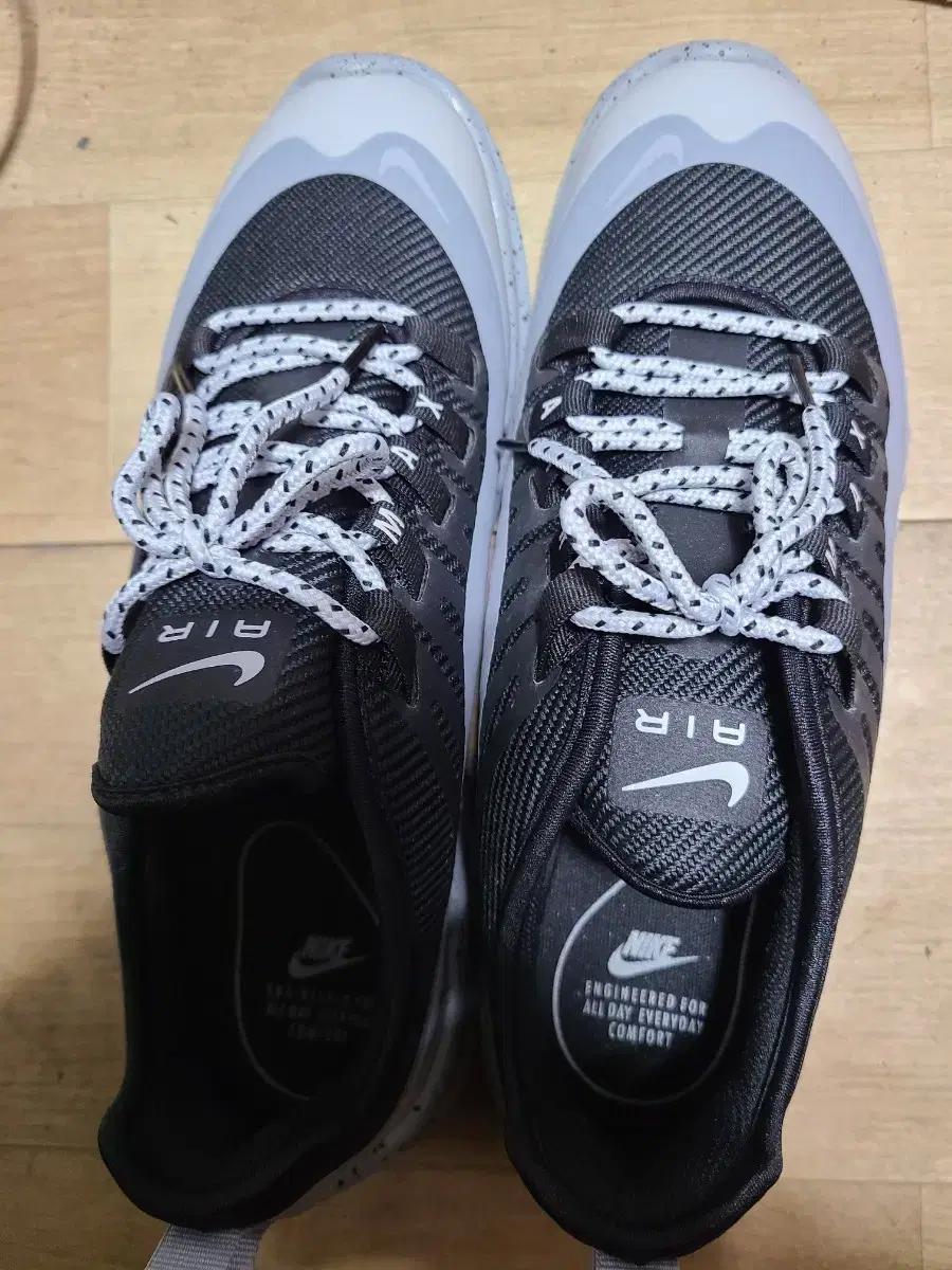 나이키 에어맥스 블랙 스니커즈