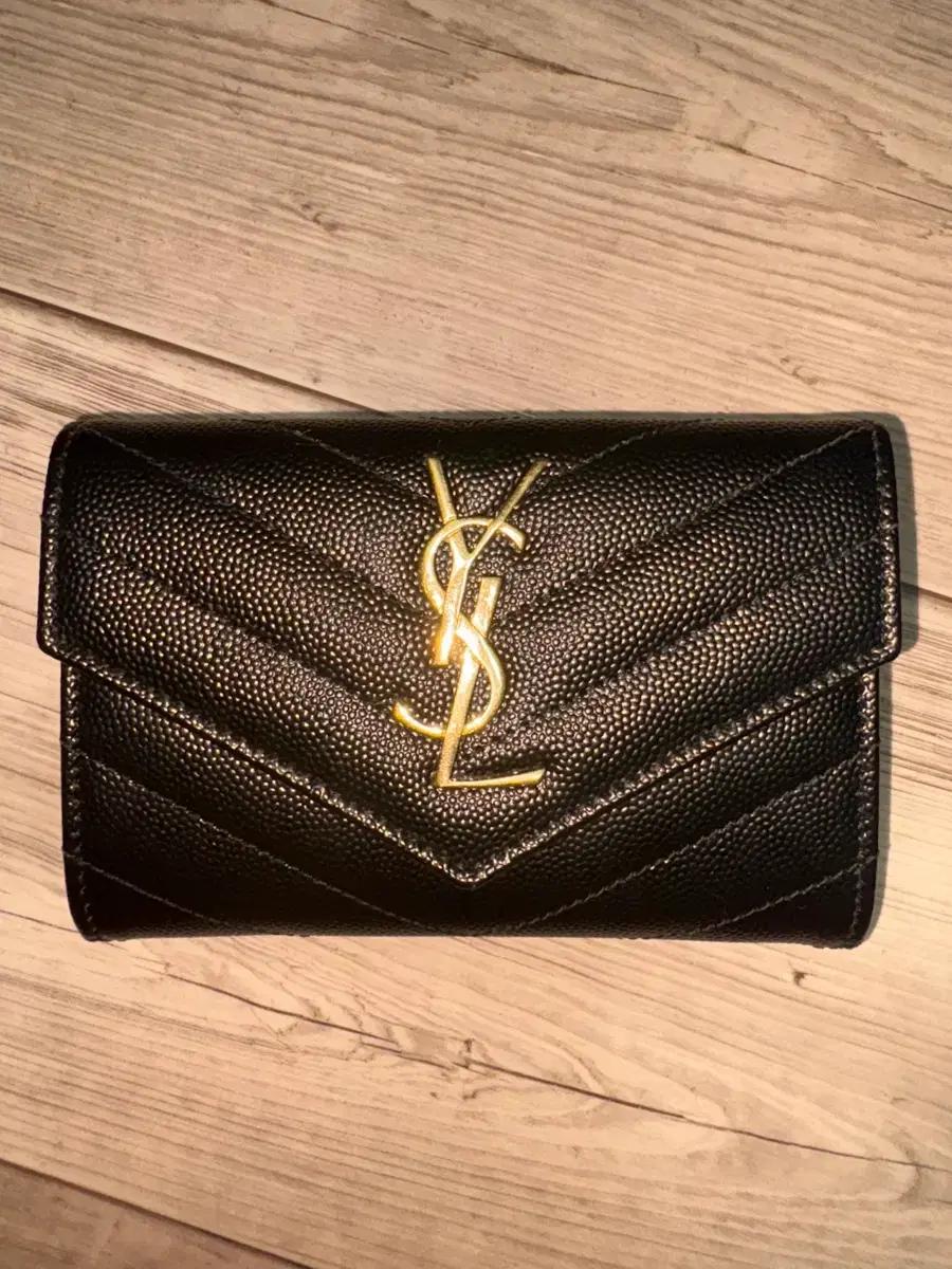 생로랑 블랙 카산드라 마틀라세 지갑