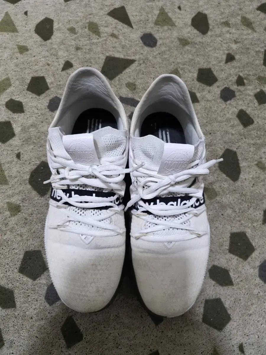 뉴발 신발 판매합니다