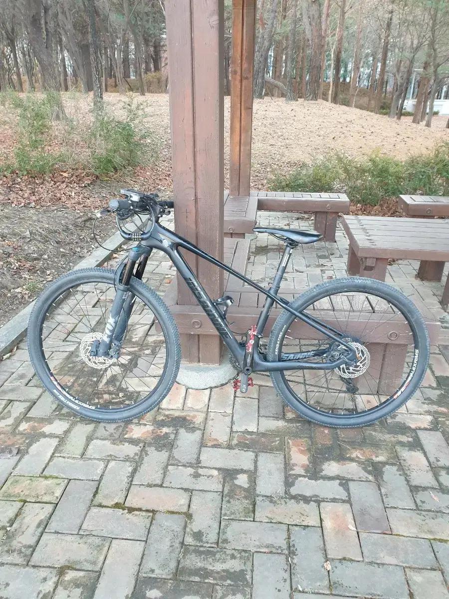 인세인 프로토콜 3.0 풀카본 mtb