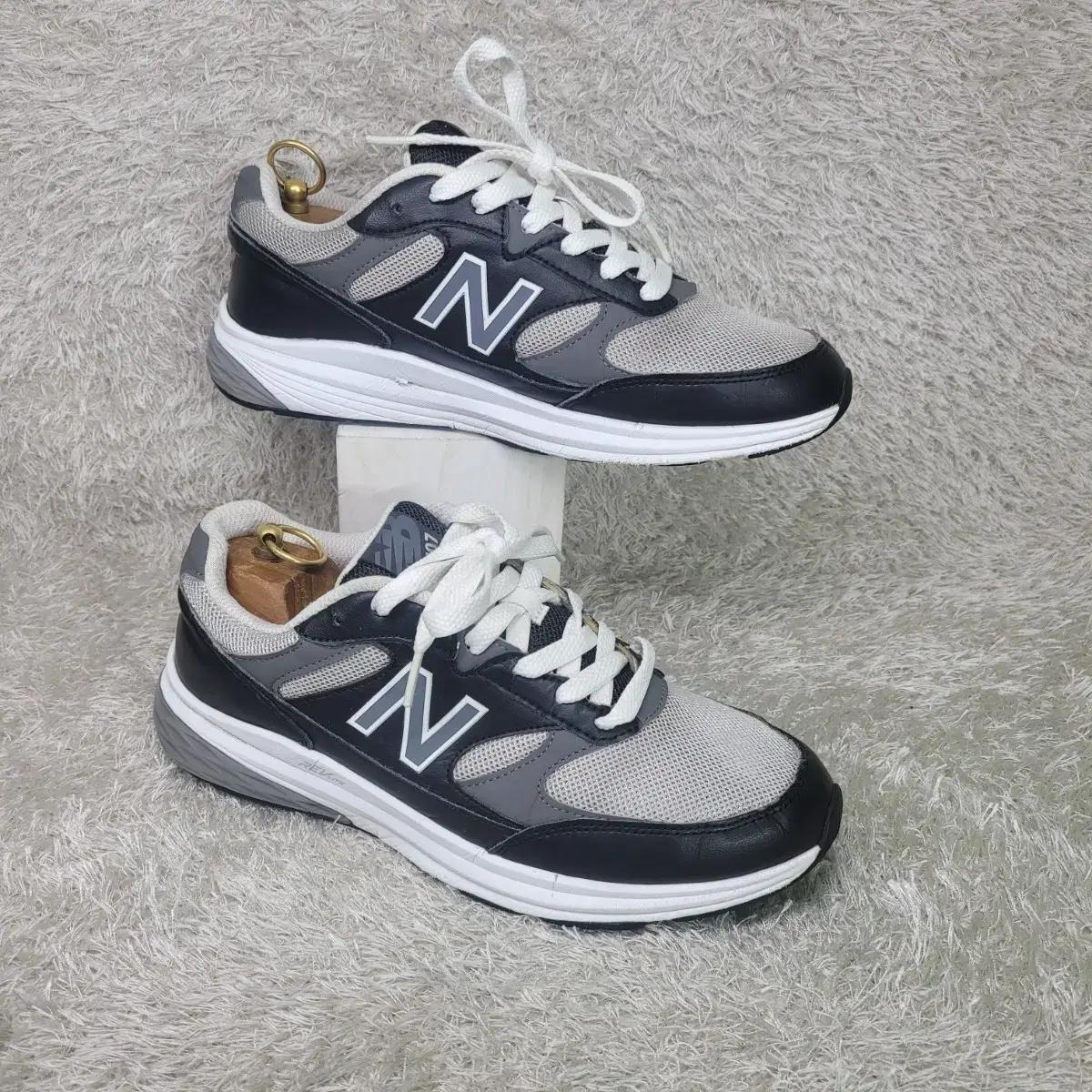 구제짱짱맨 260 뉴발란스 707 스니커즈