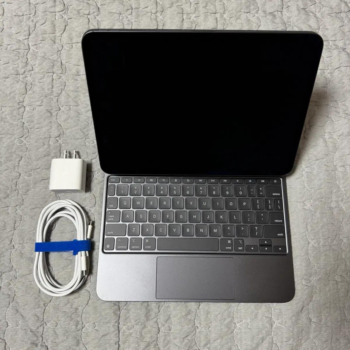 아이패드 프로 11인치 m4 16램 1tb 셀룰러 애플펜슬 + 매직키보드