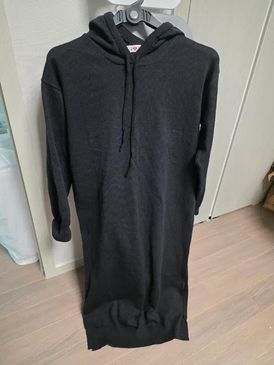 니트 블랙 후드 롱 원피스