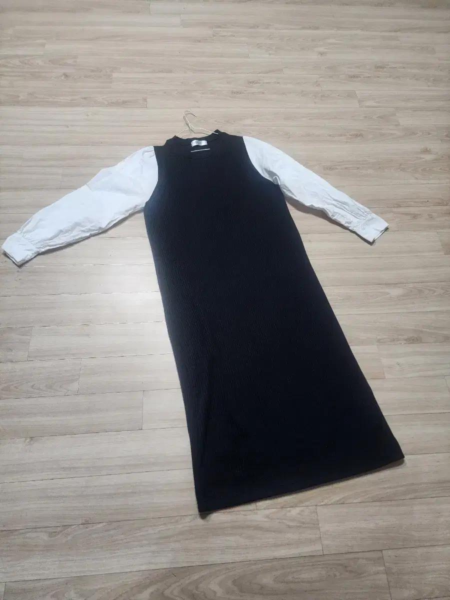 니트롱원피스 고급스럽고 따뜻한 니트원피스입니다.