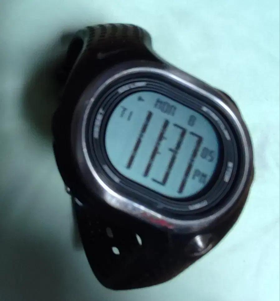 나이키 트라이엑스 퍼리 시계