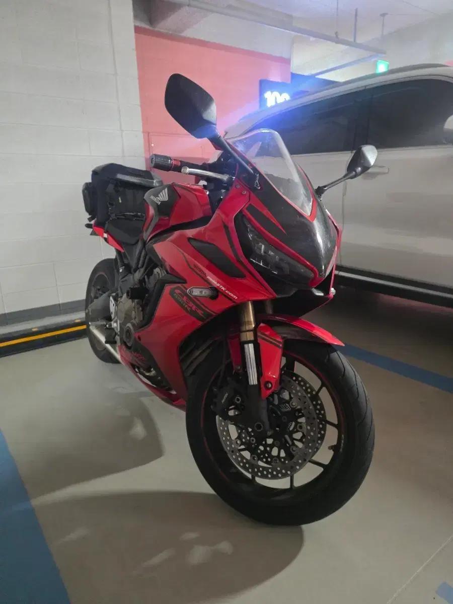 혼다 CBR650R 레드 오토바이