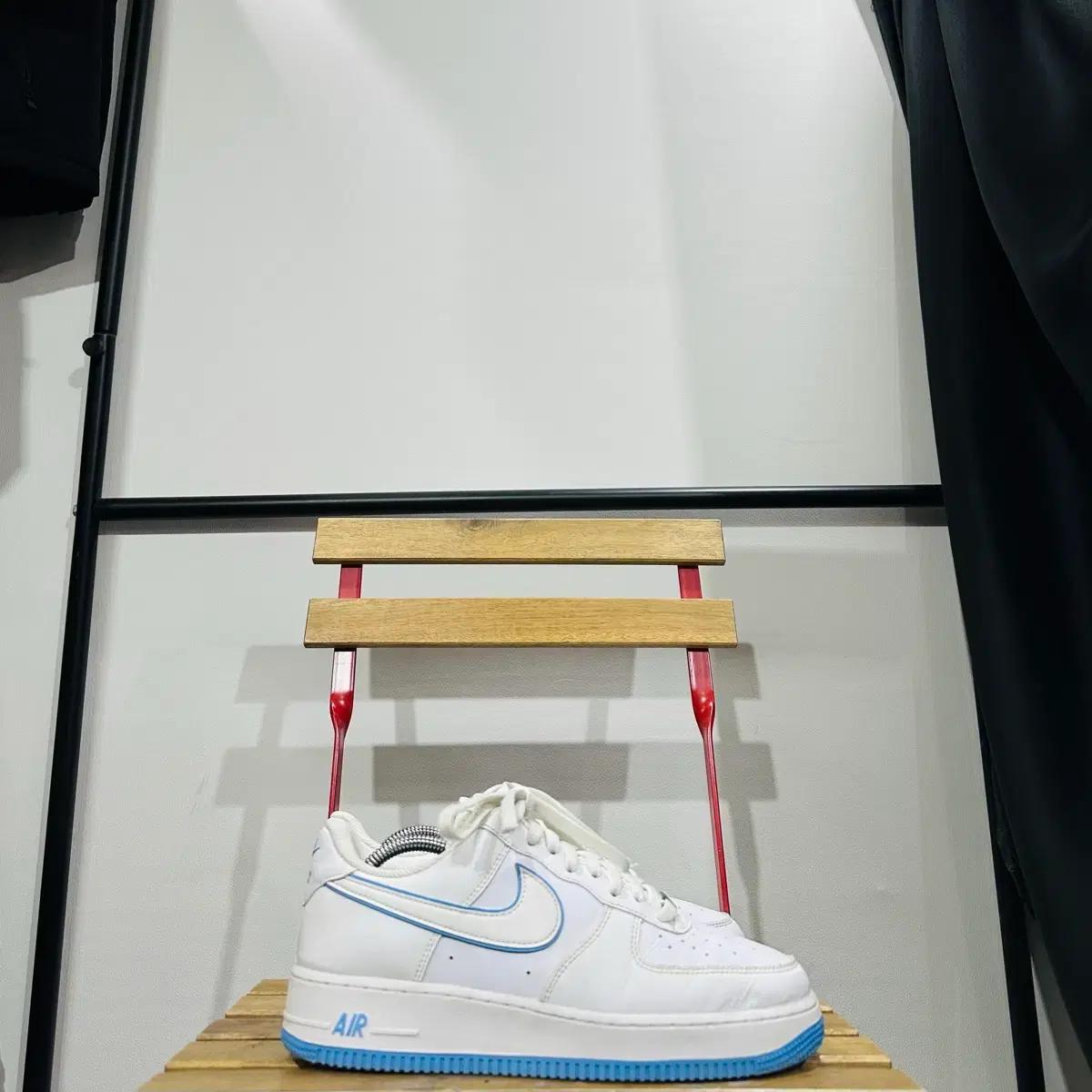 270) 나이키 운동화 남성 남자 신발 에어포스 1 '07 화이트  블루