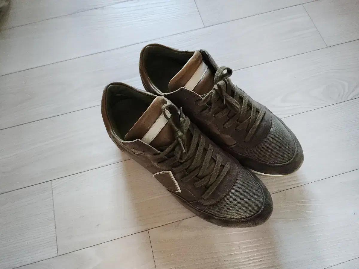 필립모델 남성 스니커즈 카키 265