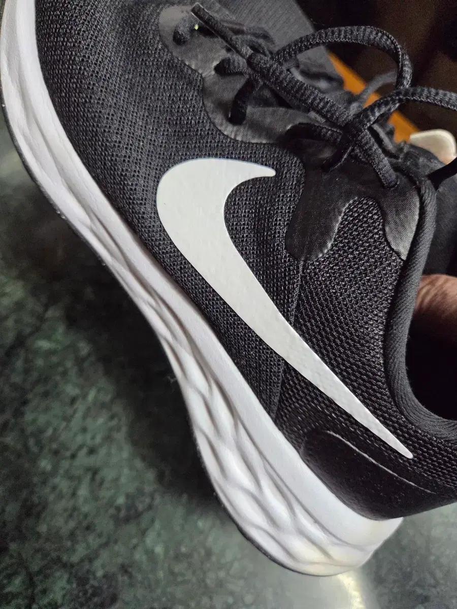 나이키 블랙 런닝화 운동화255