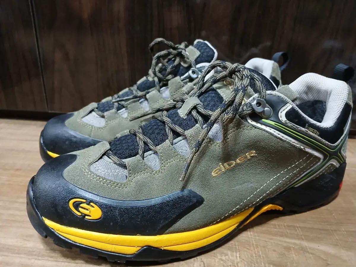 아이더 등산화 고어텍스 올리브색270mm