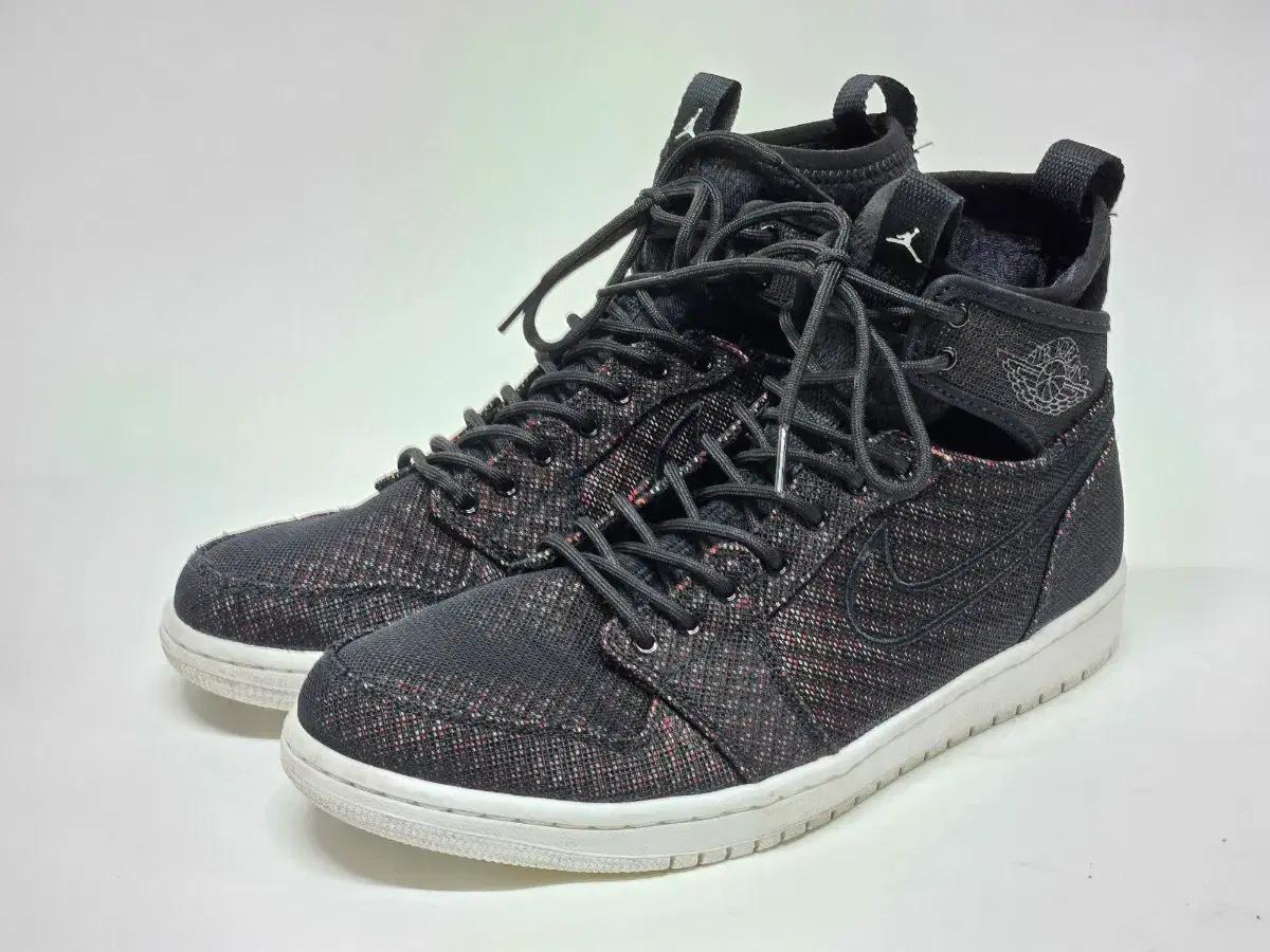 나이키 에어조던1 블랙 하이 스니커즈 270mm