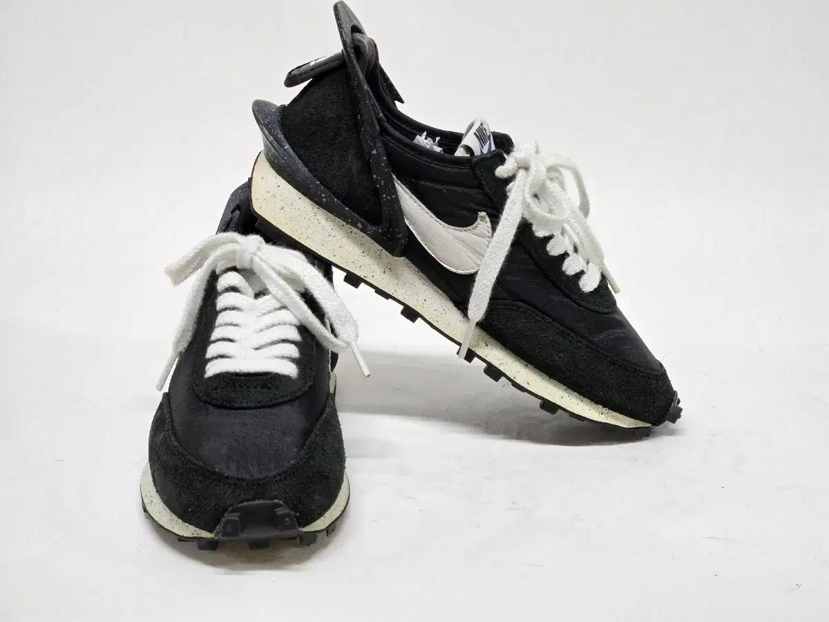 나이키 데이브레이크 블랙 스니커즈 235mm