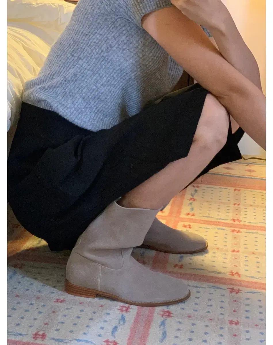 (새상품)리얼소가죽 스웨이드 미들 부츠 245