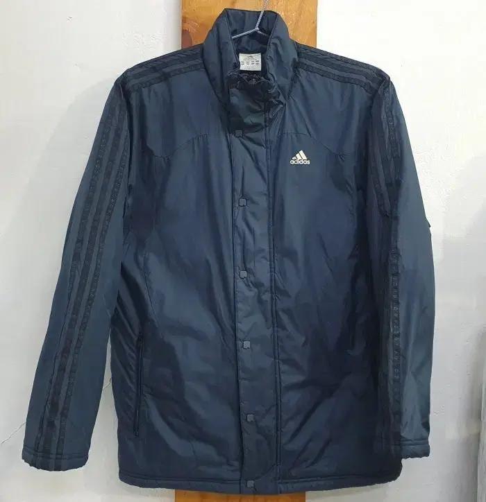 아디다스 벤치패딩(100)