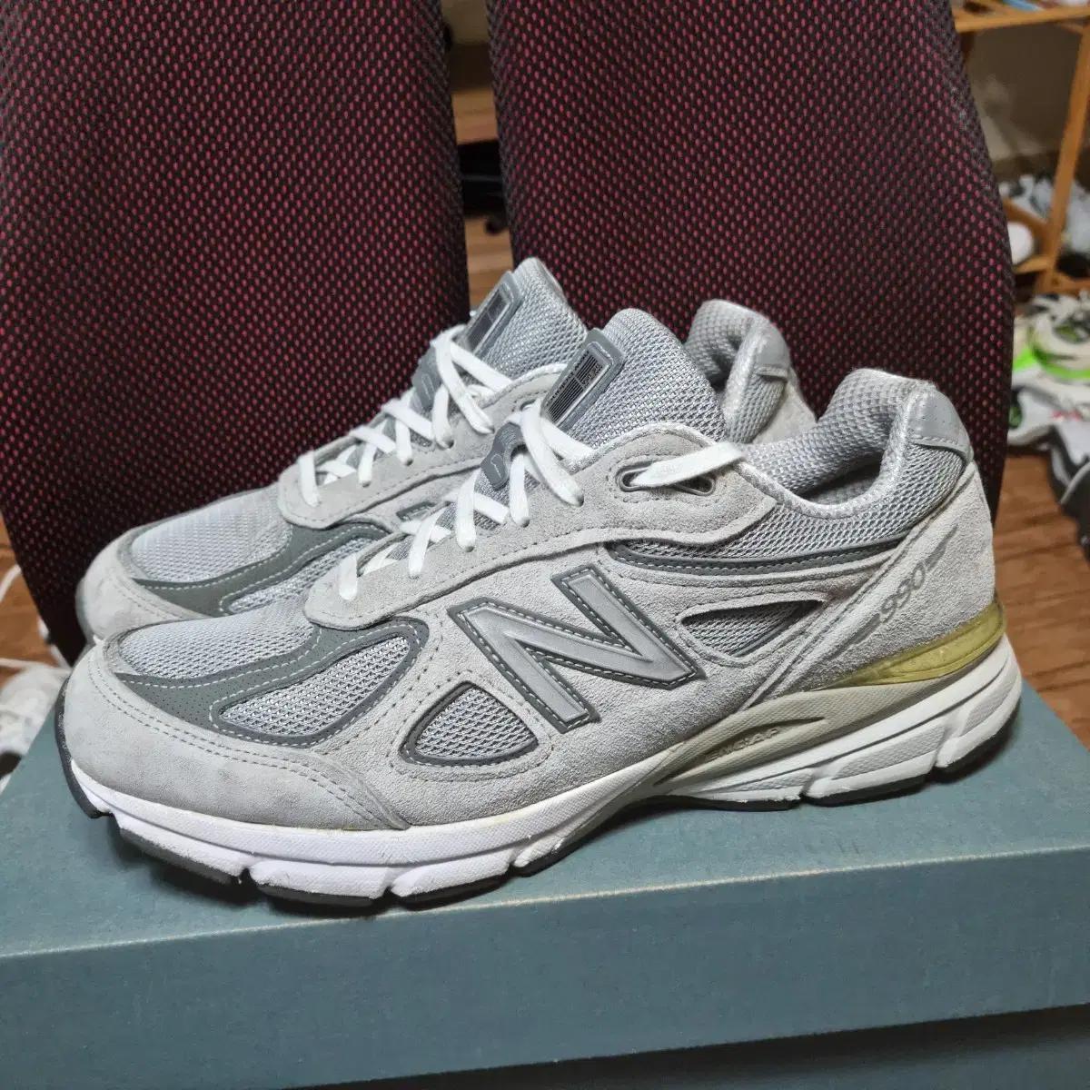 뉴발란스 990 회색 운동화 (270)
