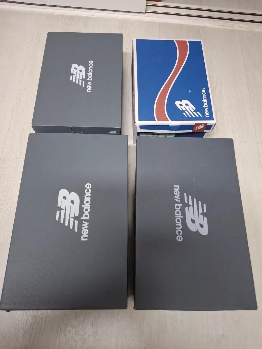뉴발란스 신발 박스 모음