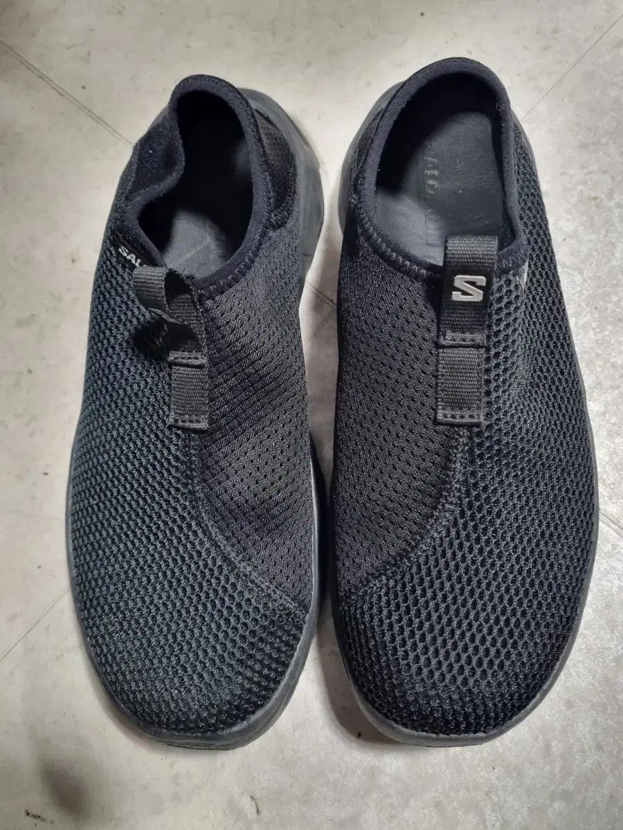 살로몬 남성 스니커즈