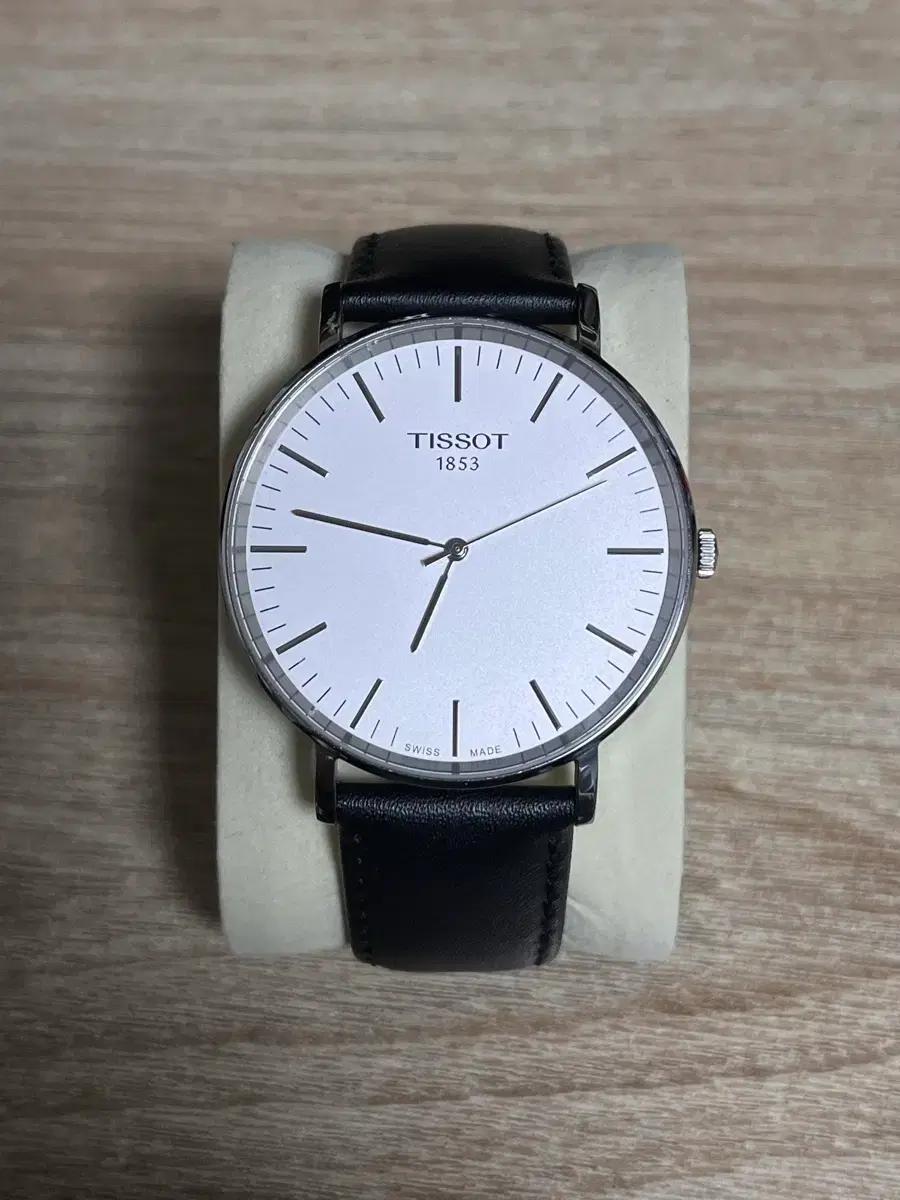 티쏘 T-Classic Everytime Large 42mm