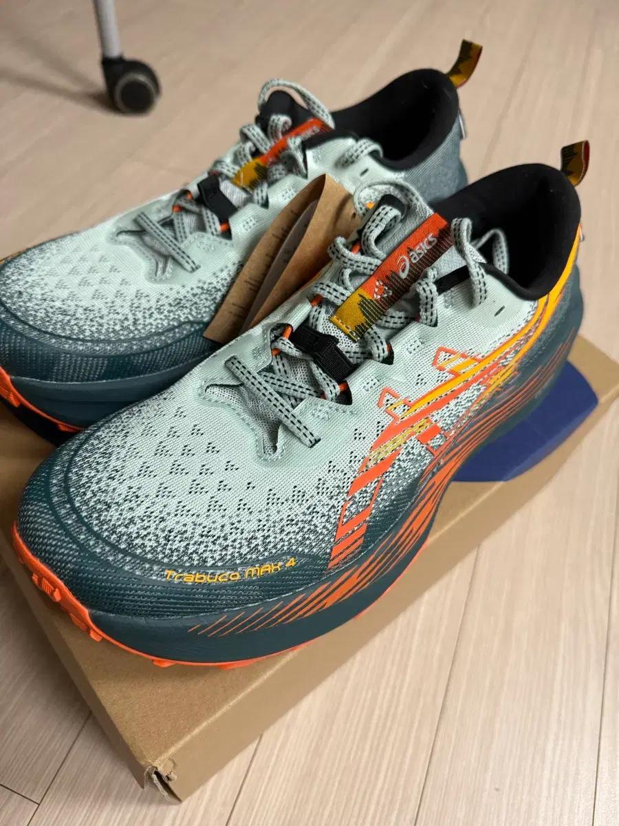 (275)아식스 트라부코 맥스 4 트레일 러닝화