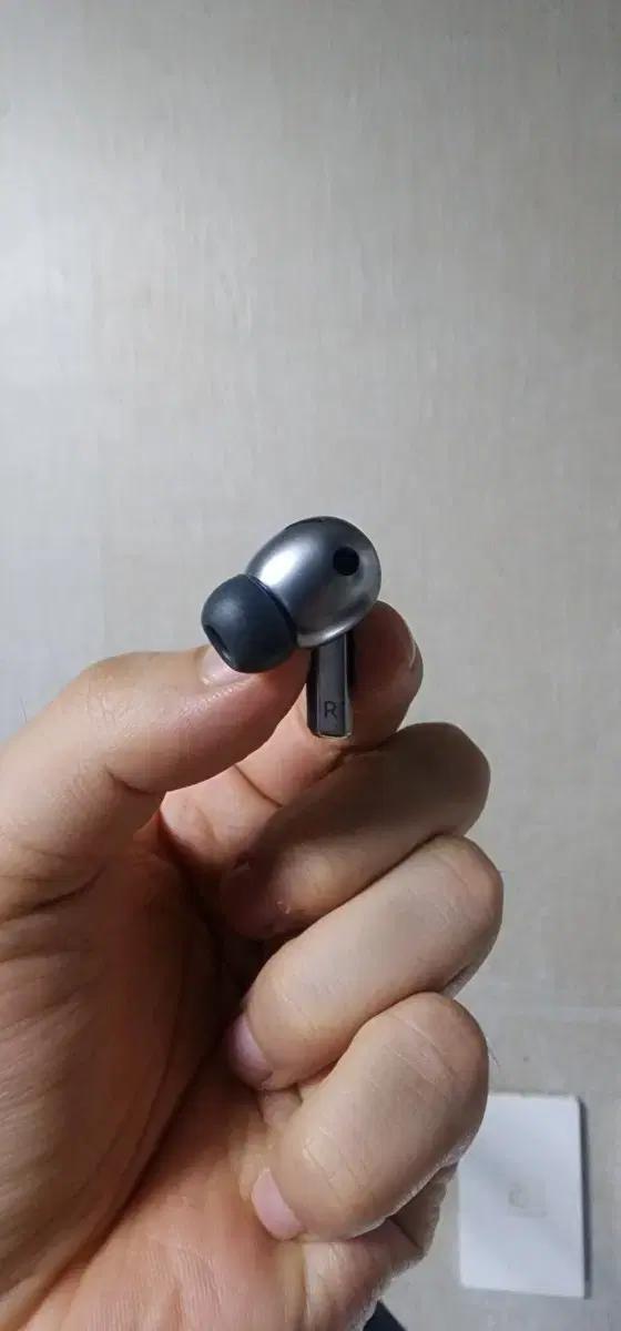 버즈 3 프로 실버 왼쪽 유닛 판매합니다