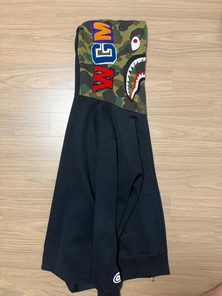 베이프 BAPE 샤크 후드집업 블랙 카모