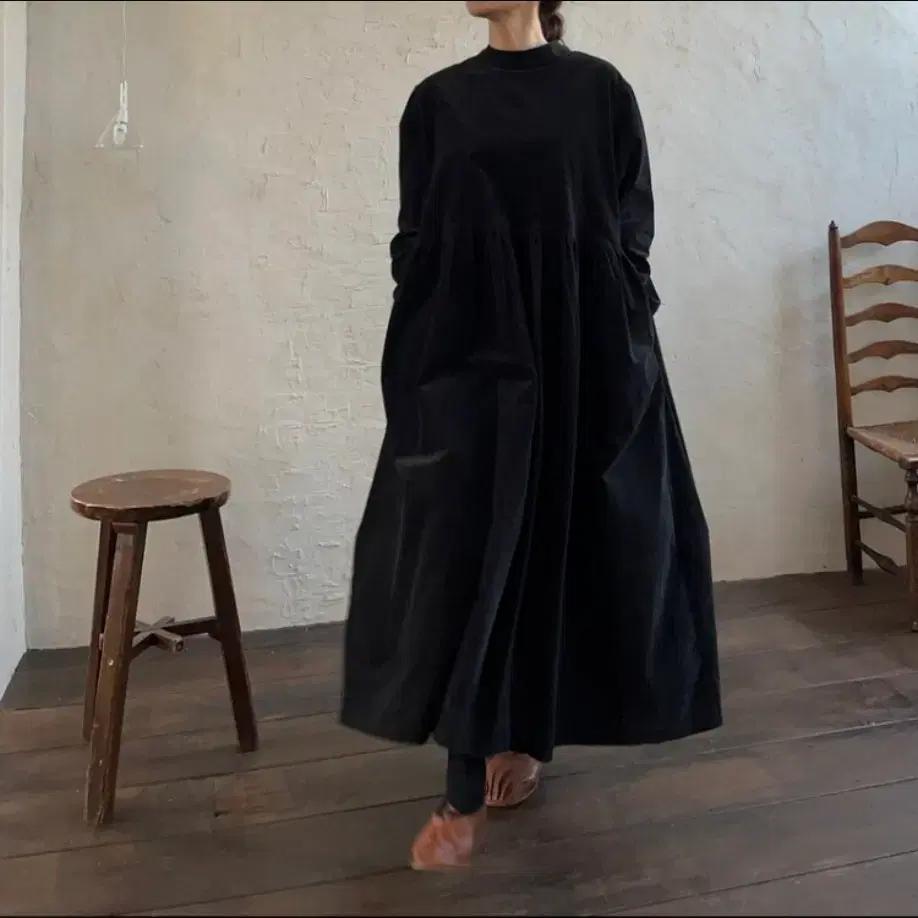 아네모스 벨벳 드레스