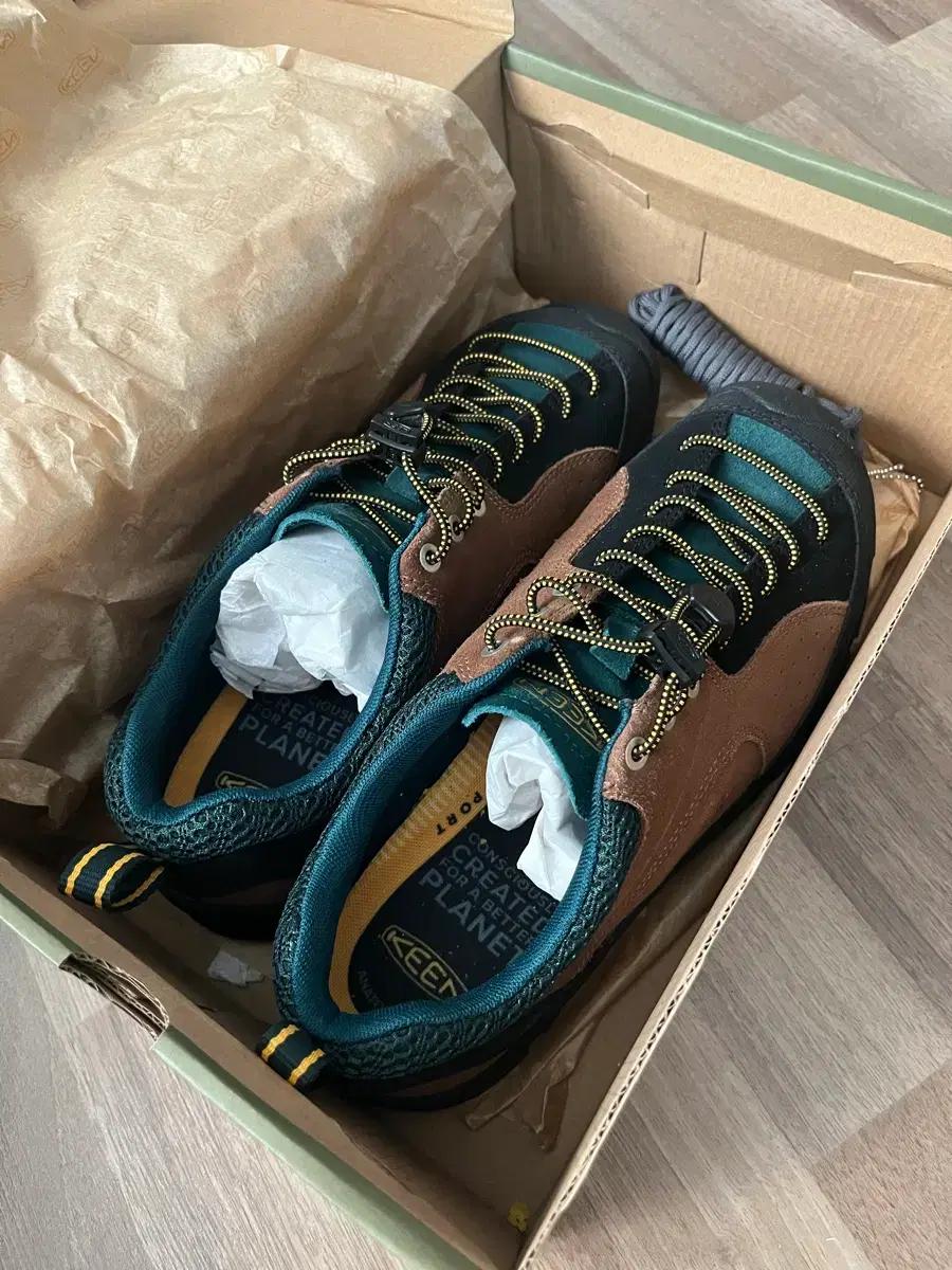 킨 재스퍼 SP 스니커즈 브라운