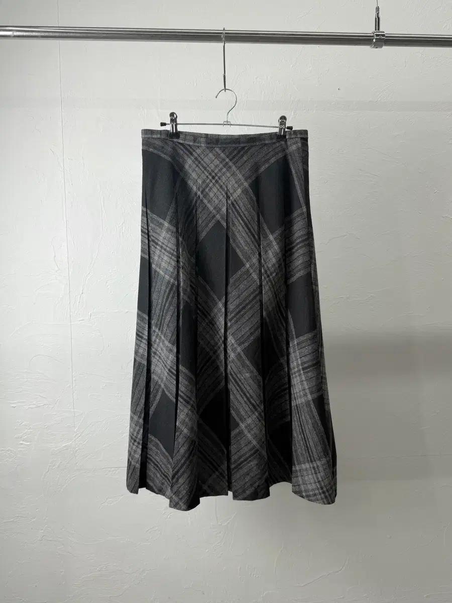 JPN 체크 플리츠 롱 스커트