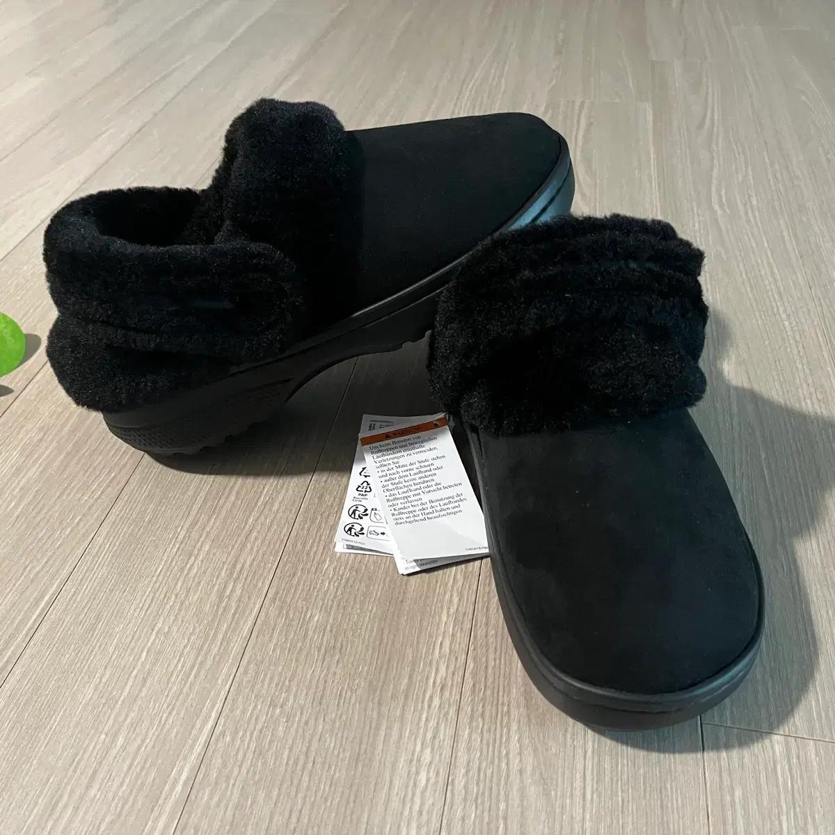 크록스 언퍼게터블 스웨이드 260,265 새제품