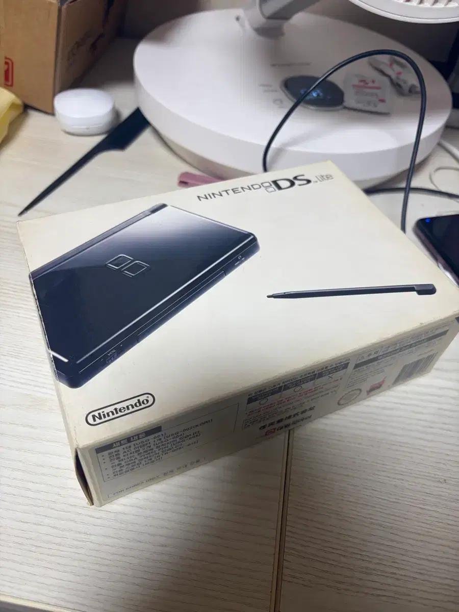닌텐도 DS Lite 블랙 한국판 미사용 S급 풀박스