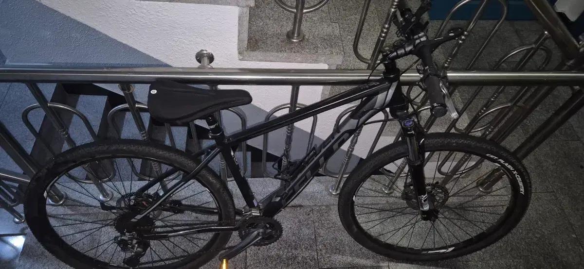 첼로 볼더 mtb