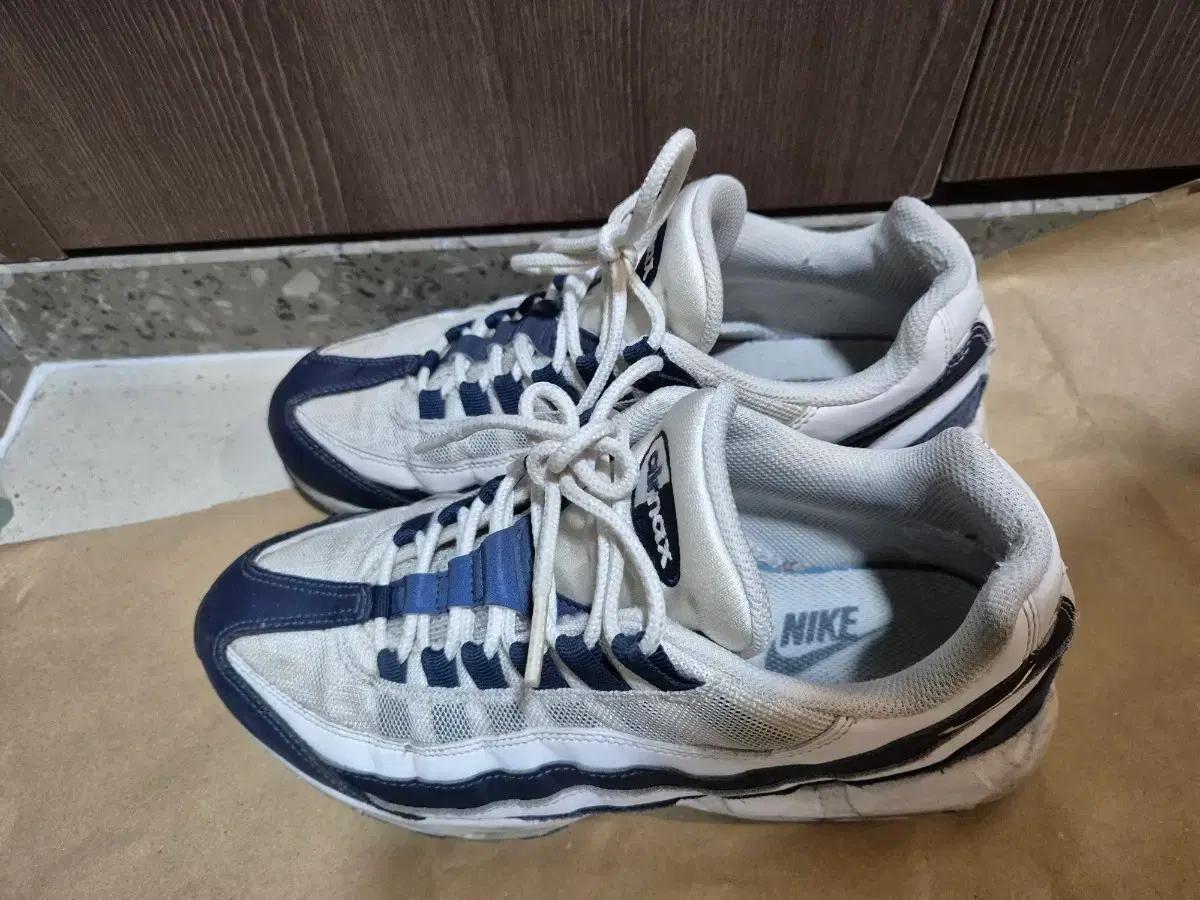 나이키 에어멕스95