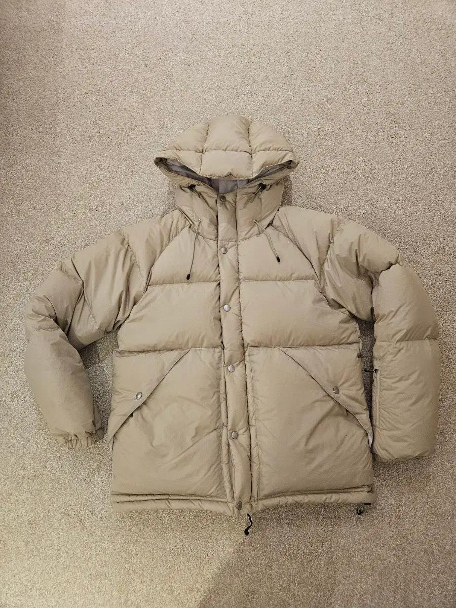 앤즈앤드민즈 ENDS and MEANS 다운자켓