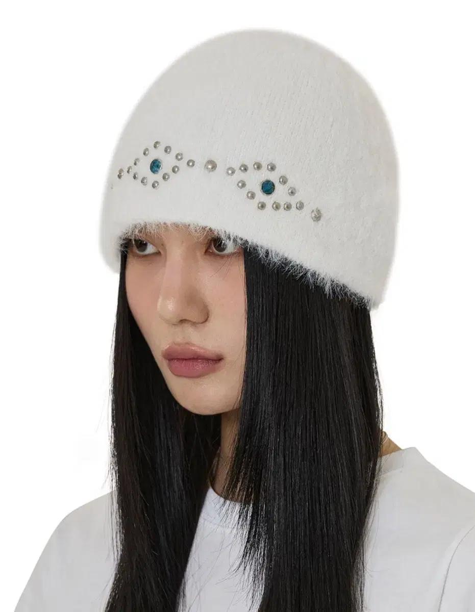 오와이 OY 스터드 비니 화이트