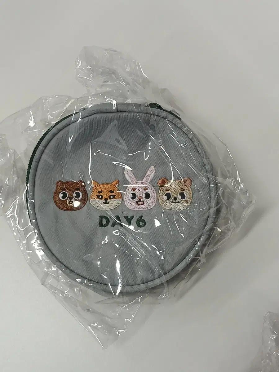 [포카+배송비포함] 데이식스 DAY6 일본MD 멀티파우치