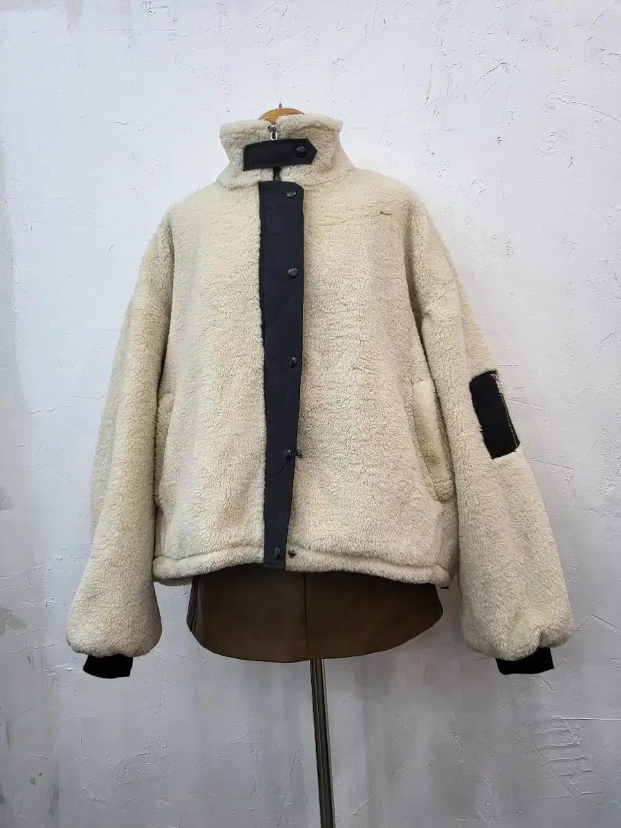 아이보리 뽀글이 퀼팅 배색 자켓