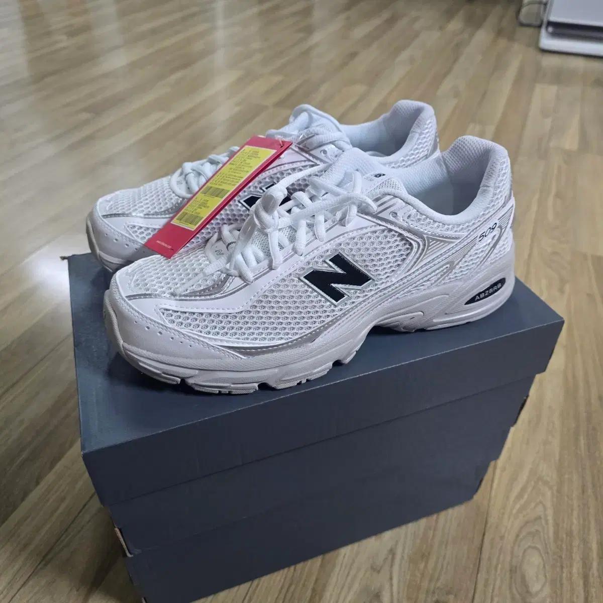 뉴발란스 509ws  270mm 새상품입니다