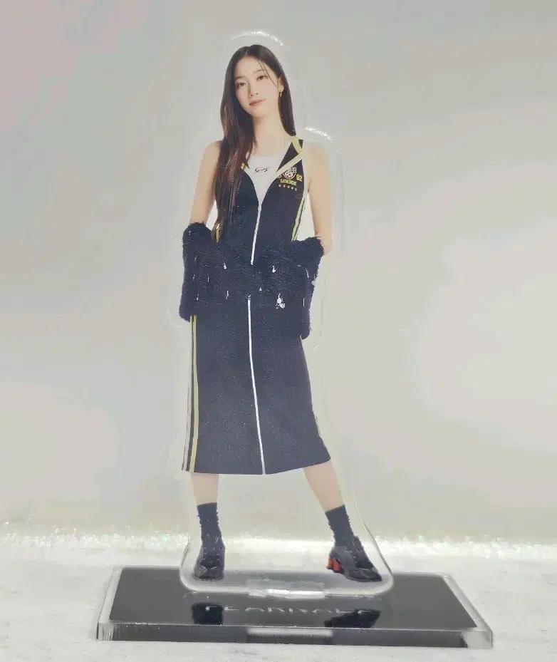 르세라핌 카즈하 아크릴 스탠드