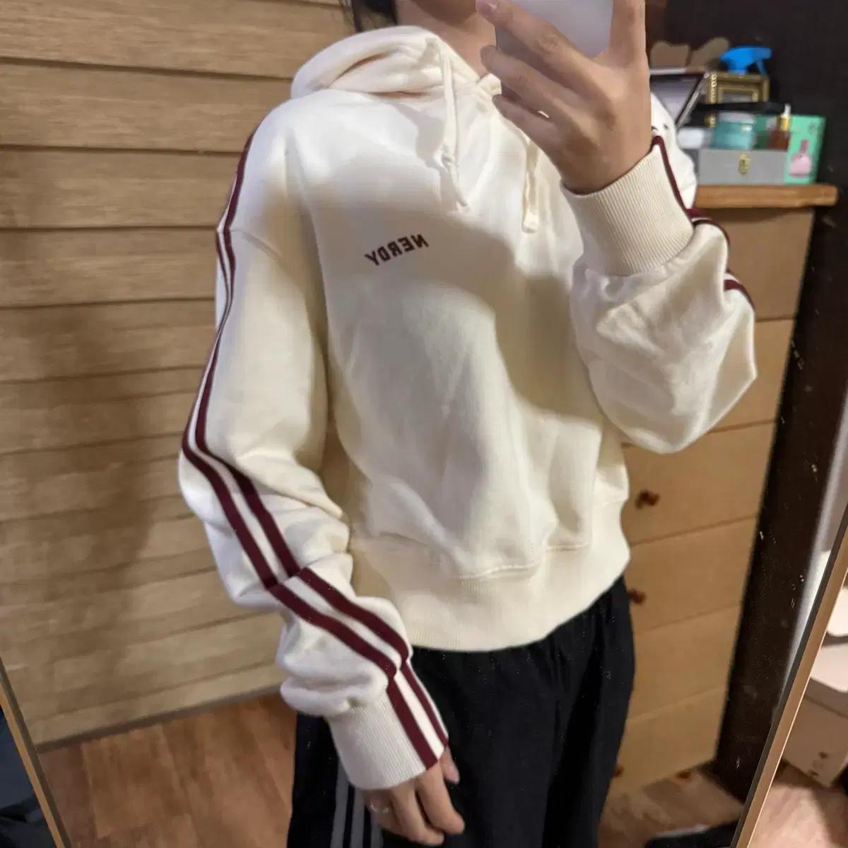 널디 크롭 후드티