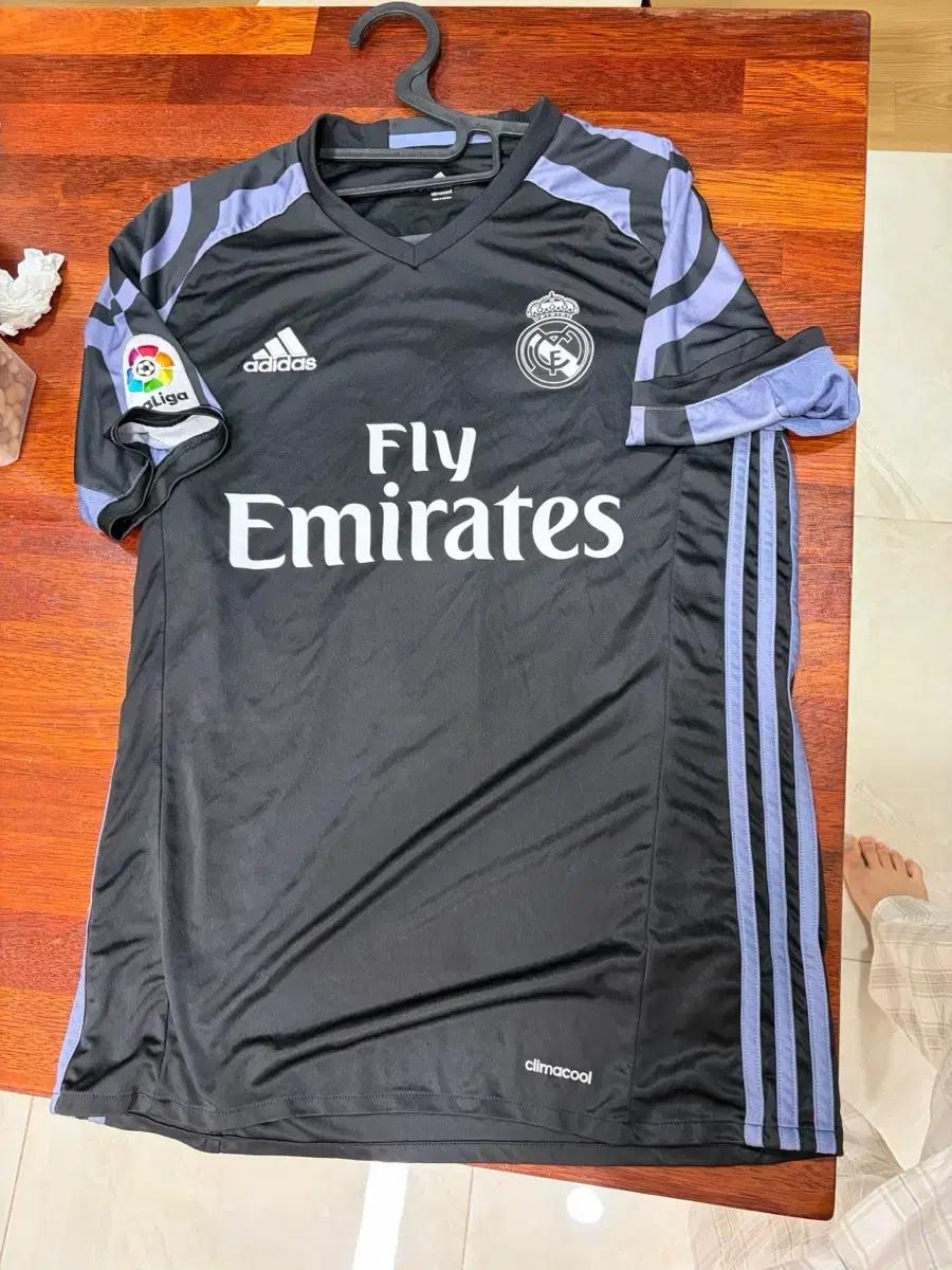 레알마드리드 16/17 써드 유니폼 베일 해외s