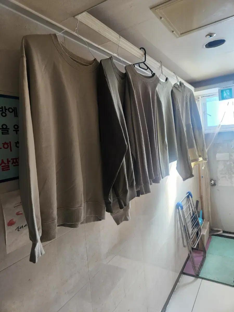 맨투맨 니트 후드티 카키색옷 판매합니다