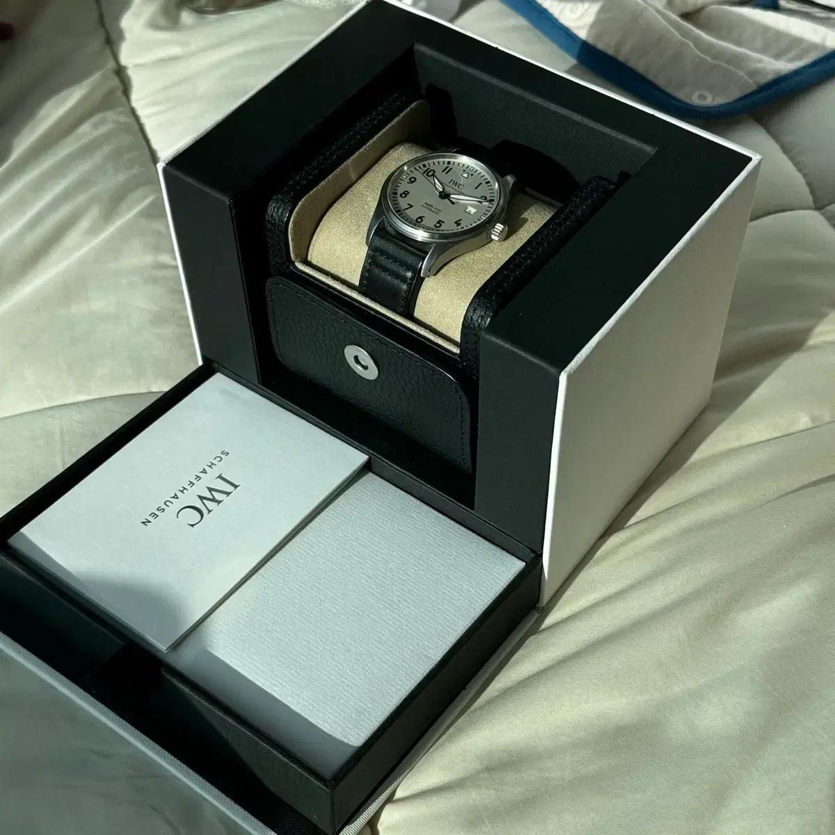 Iwc 마크 18 흰판 판매