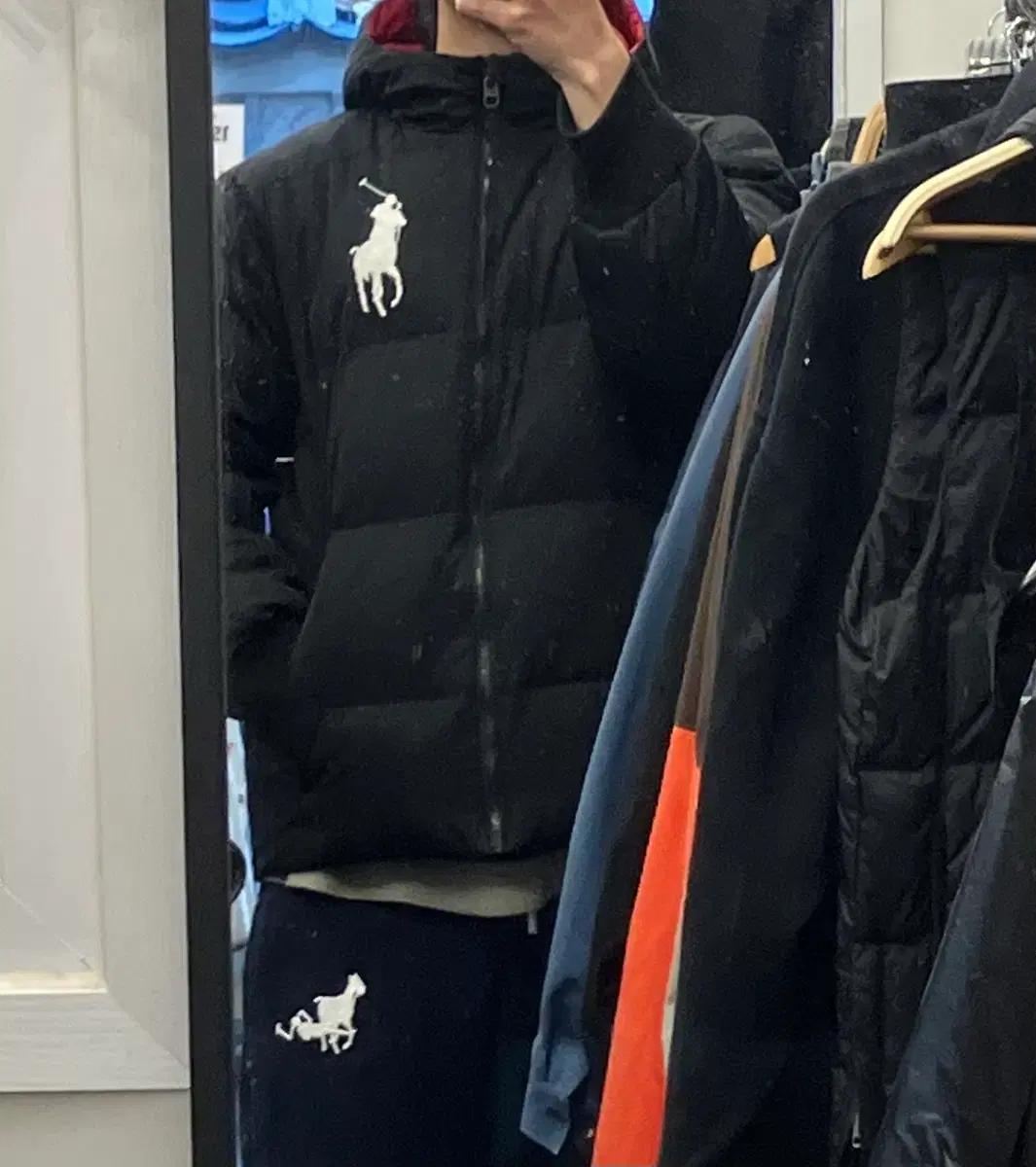 폴로 빅로고패딩 블랙
