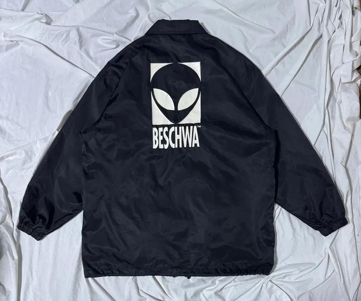 Beschwa 나일론 코치 자켓 에일리언