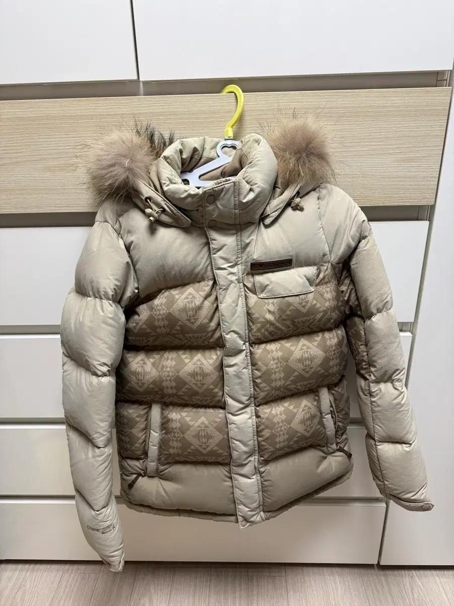 아이더 패딩