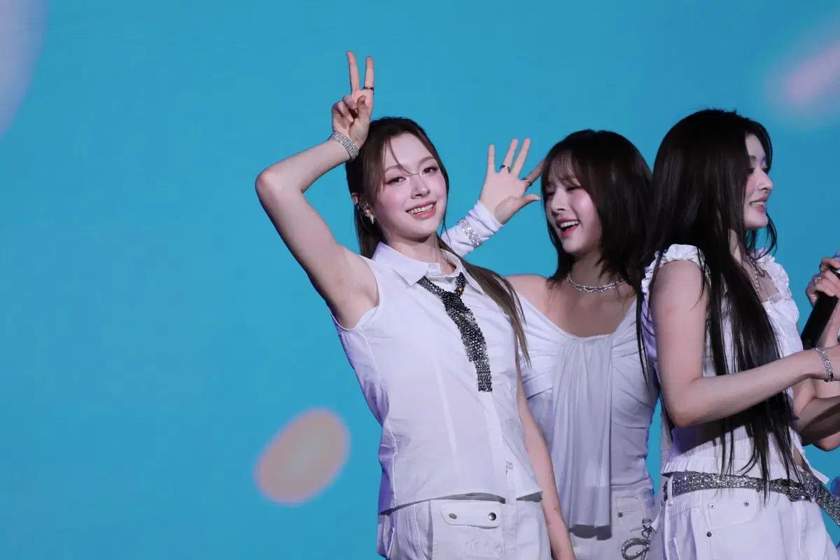 250927 피프티피프티 문샤넬 데이터 1266장 판매
