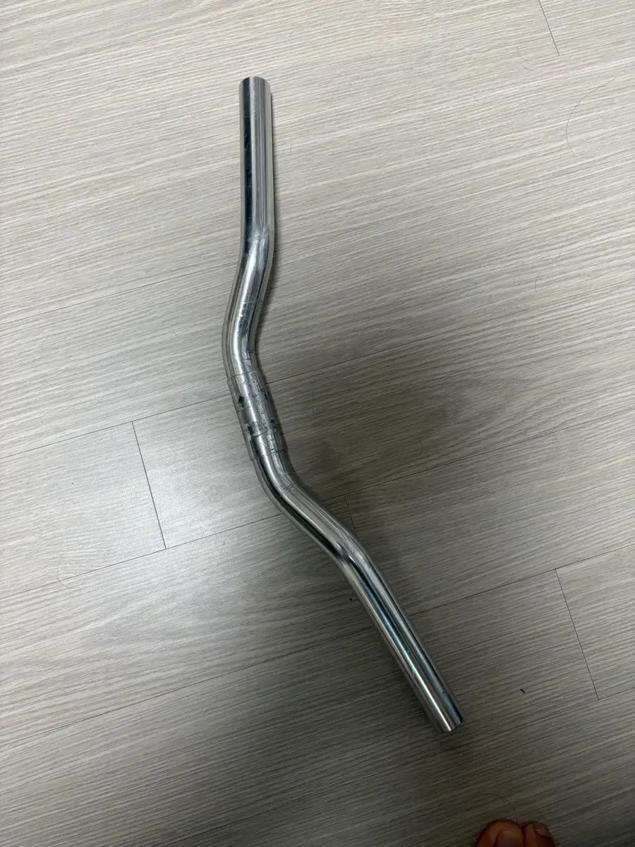 니또 B260AA 숏 라이저바