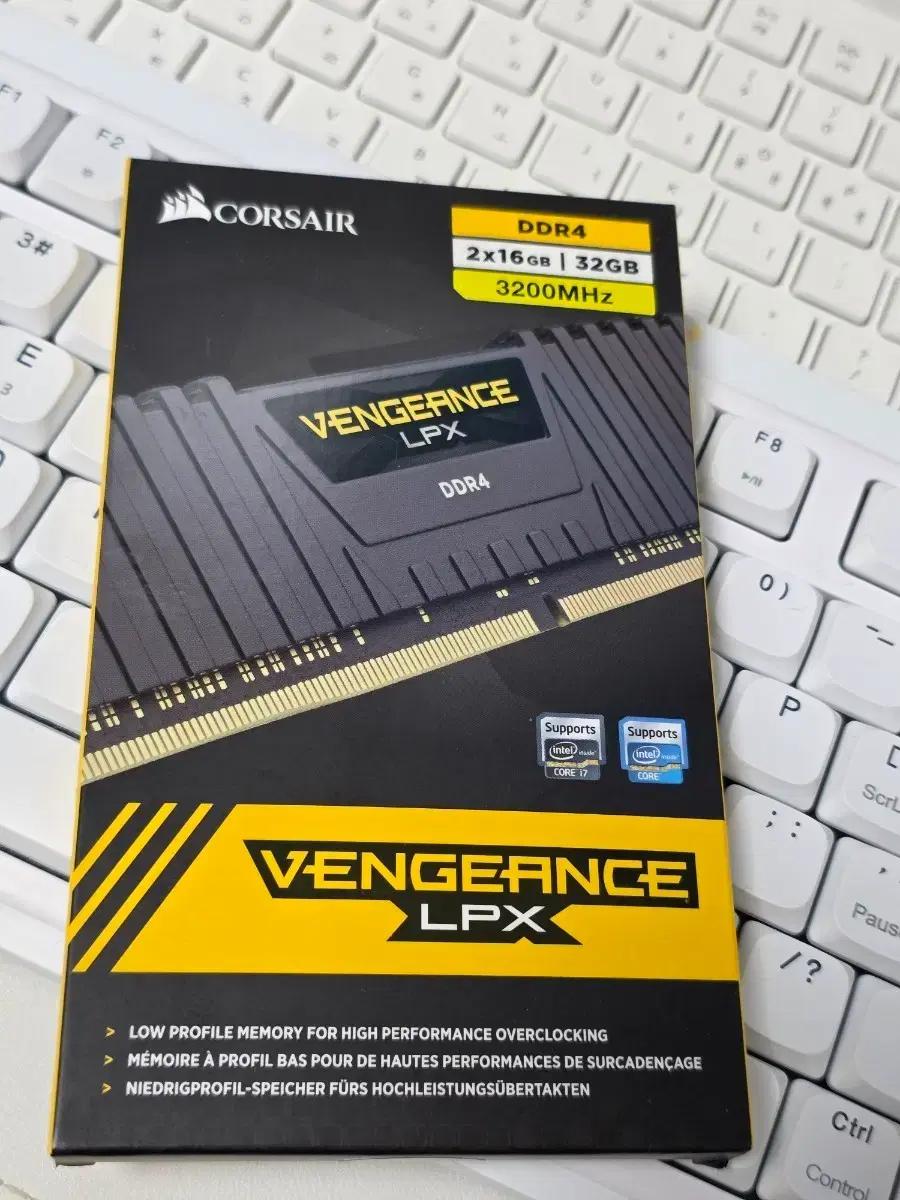 커세어 벤젠스 LPX DDR4 32GB 3200MHz