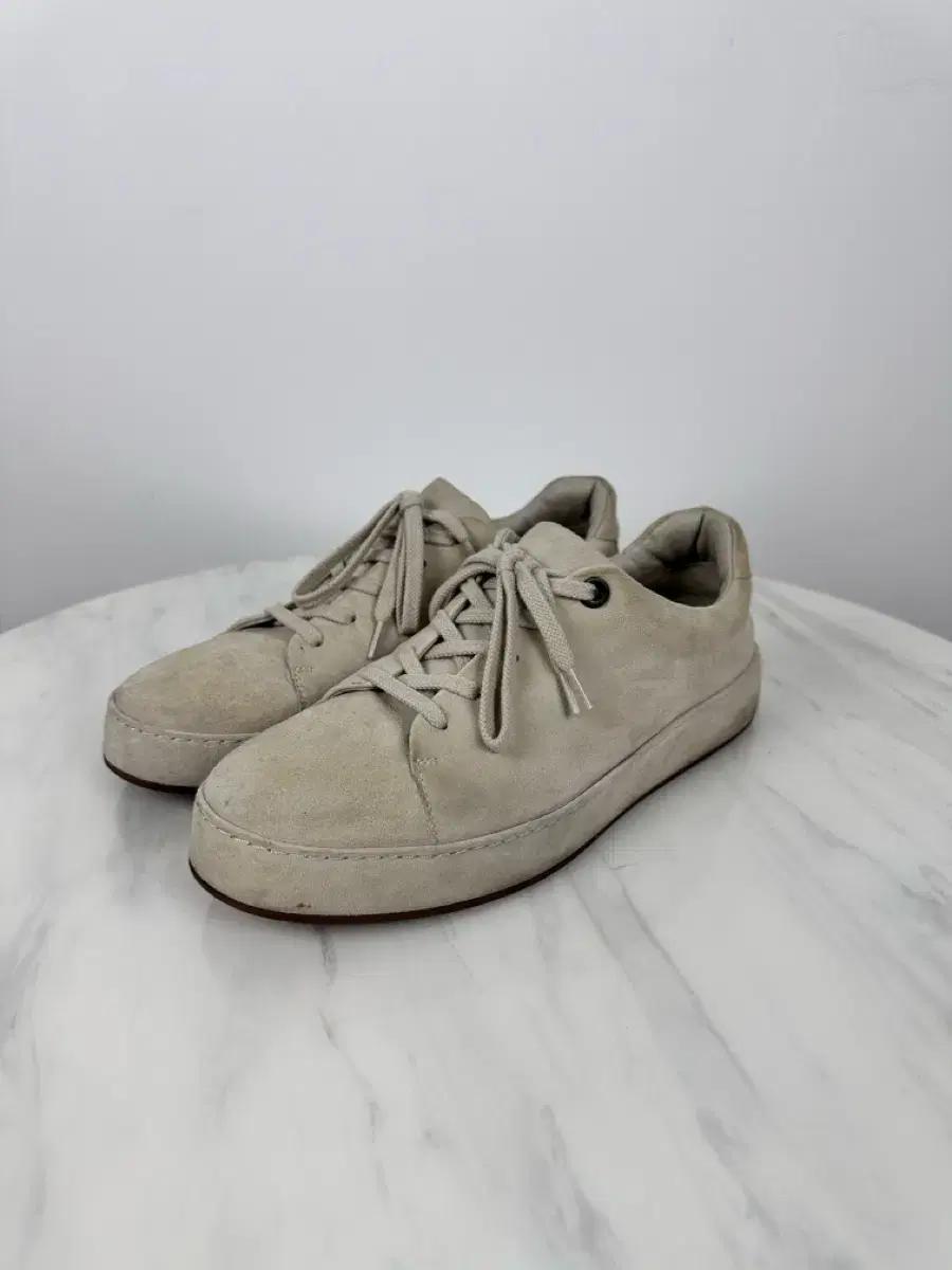 (백화점판)(39) 로로피아나 스웨이드 스니커즈